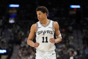 遥想公瑾当年！马刺夏联将优势保持到最后&未被逆转 最终大胜21分